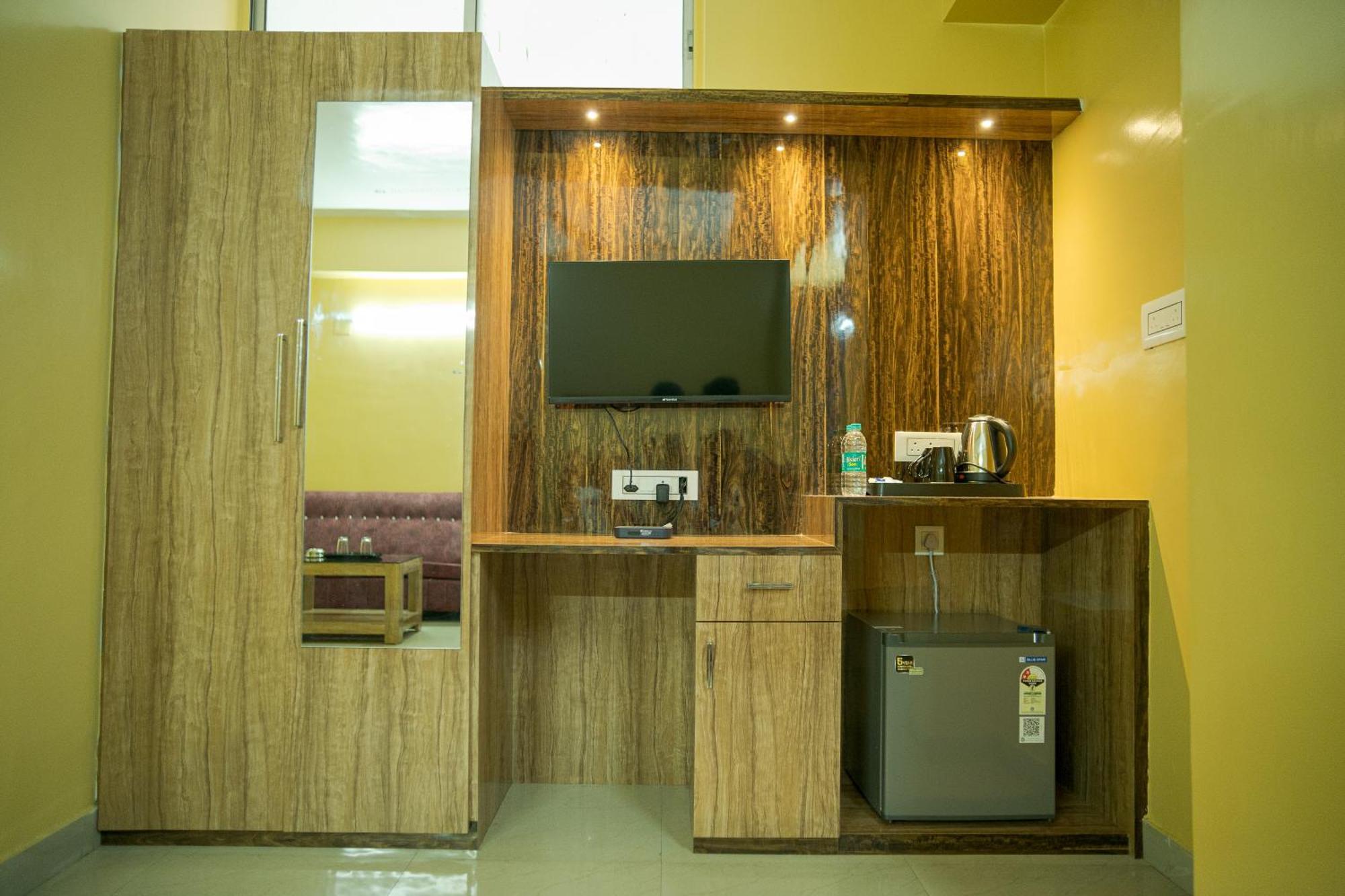 Hotel Ta-Tin Durgāpur Esterno foto