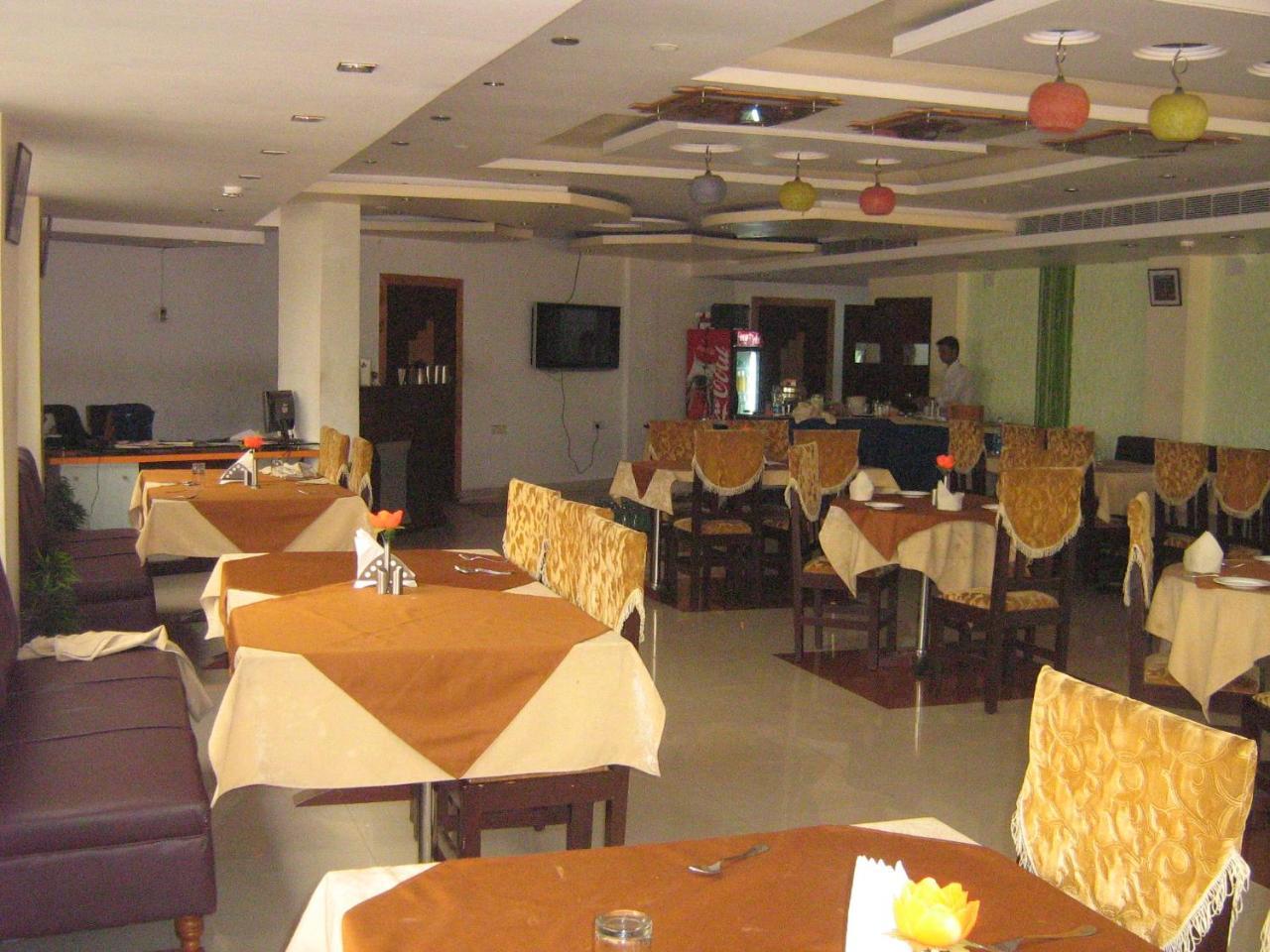 Hotel Ta-Tin Durgāpur Esterno foto