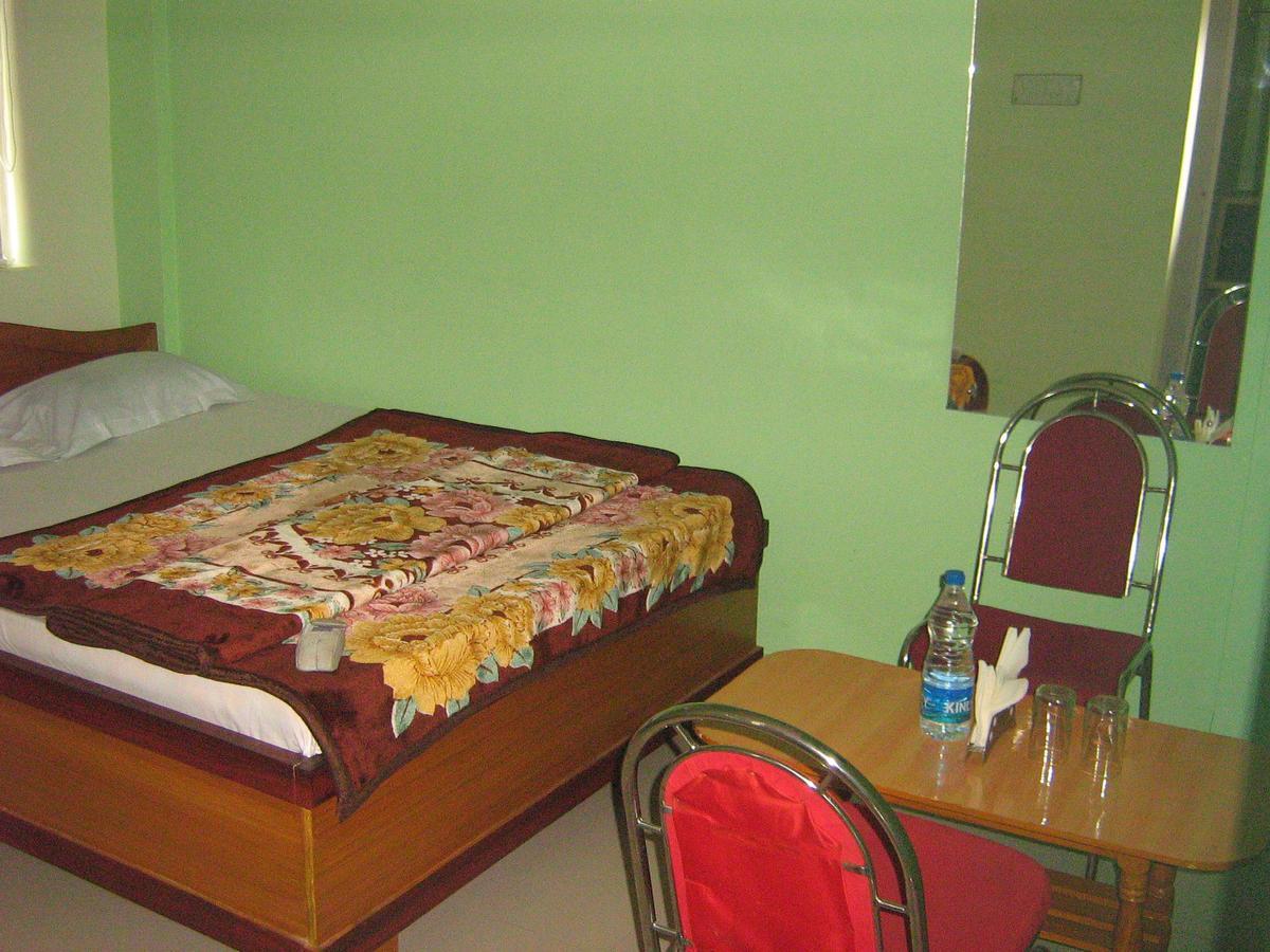 Hotel Ta-Tin Durgāpur Esterno foto